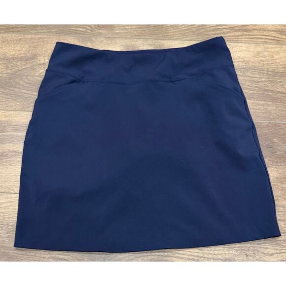 Lilly Pulitzer Luxetic Monica Skort in Navy Blue size 6 - Picture 2 of 12